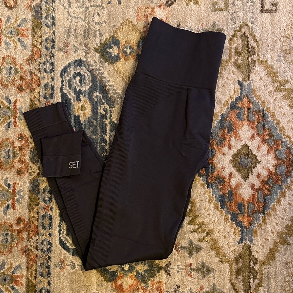 SET Active Leggings